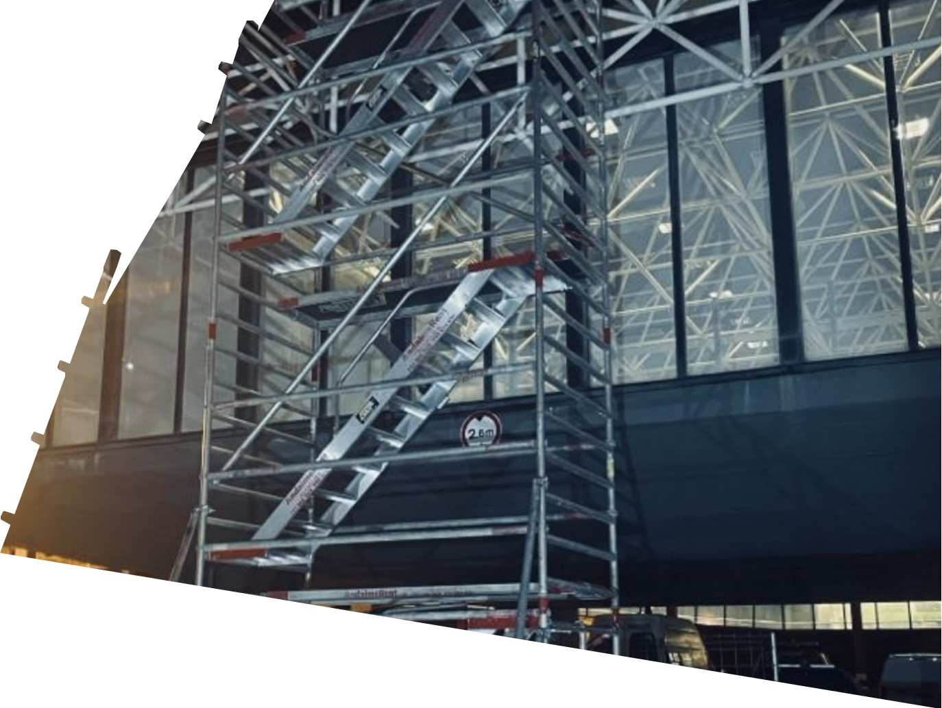 Montagem torre escada ZZ com uma vista única